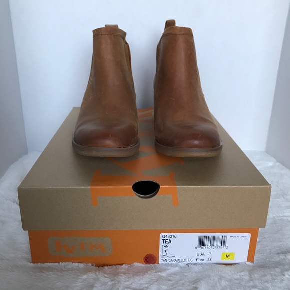 korks tea ankle bootie